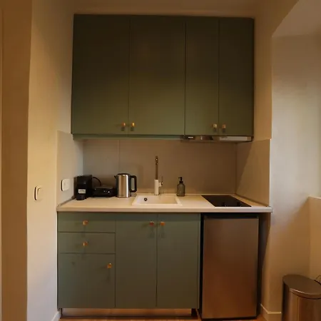 Dousmani Old Town 아파트 *