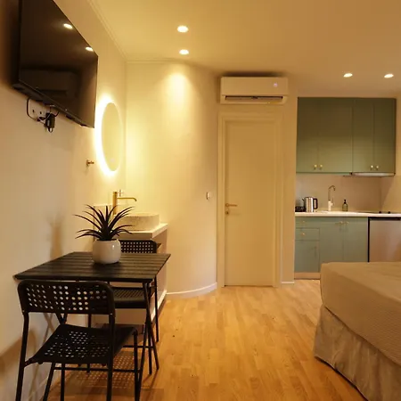 Dousmani Old Town 아파트