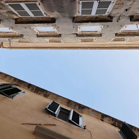 شقة Dousmani Old Town *